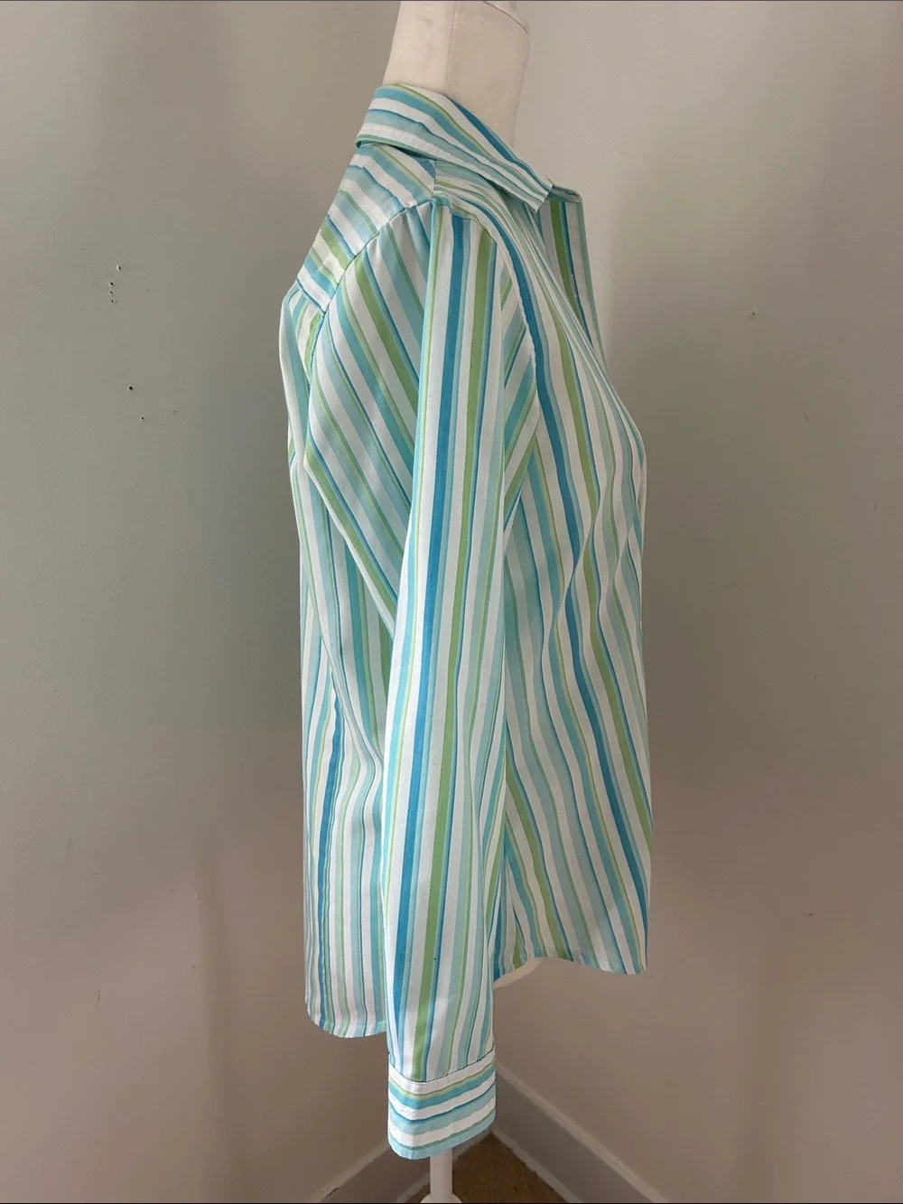 Van Heusen Green & Blue Striped Cotton Button-Down Shirt sz S